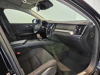 Volvo V60 Volvo V60 2.0 B3 Momentum Advantage / CarPlay / Navi / NL Auto - afbeelding nr 20