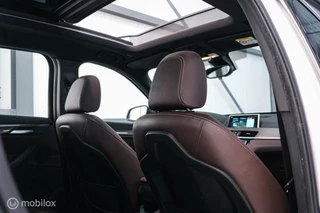 BMW X1 BMW X1 xDrive20i High Executive | 4x4 | HUD | Trekhaak | Leder | Orig NL auto | Dealer onderhouden | Camera | rijklaarprijs | - afbeelding nr 35