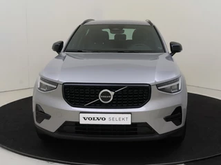 Volvo XC40 Volvo XC40 B4 Plus Dark | Trekhaak | Dodehoekdetectie | Achteruitrijcamera - afbeelding nr 3