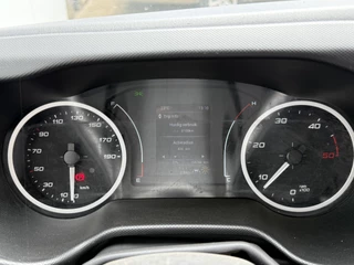 Iveco Daily Iveco Daily 35C18 3.0 L2H2 Airco Cruise Control 3,5 Tons Trekhaak 5-26 APK Lucht geveerde stoel - afbeelding nr 24