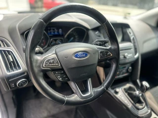 Ford Focus Ford Focus Wagon 1.5 Titanium Navi LED Cruise Climate Stuur/Stoelverwarming Sensoren - afbeelding nr 8