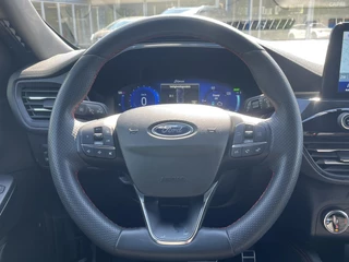Ford Kuga Ford Kuga 2.5 PHEV ST-Line X 225pk | Black Pack | Elektrische Achterklep | Rode Remklauwen | Achteruitrijcamera | 20 inch velgen - afbeelding nr 19