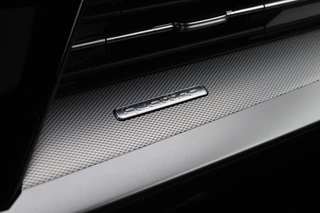 Audi S3 Audi S3 Limousine 2.0 TFSI quattro Edition One / Panoramadak / Camera / RS Seats / B&O / 19'' / Matrix LED / Navigatie / Dodehoek / ACC / Stoelverwarming / DAB - afbeelding nr 34
