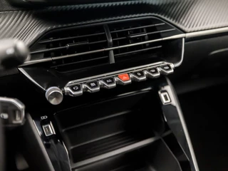 Peugeot 208 Peugeot 208 1.2 PureTech Sport (APPLE CARPLAY, GROOT NAVI, 360 CAMERA, LM VELGEN, SPORTSTOELEN, LANE ASSIST, LED KOPLAMPEN, PARKEERSENSOREN, NIEUWE APK, NIEUWSTAAT) - afbeelding nr 9