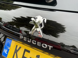 Peugeot 2008 Peugeot 2008 1.2 PureTech Blue Lion Navi, Airco,Cruise,Dealer Onderhouden,Pdc,Lm Velgen,Apk tot 12-2025 - afbeelding nr 31