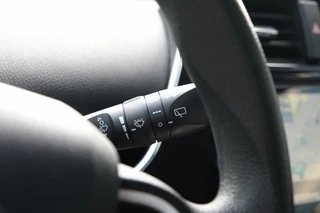 Toyota Prius Toyota Prius 1.8 122PK Hybrid Aspiration Automaat | Bluetooth | - afbeelding nr 19
