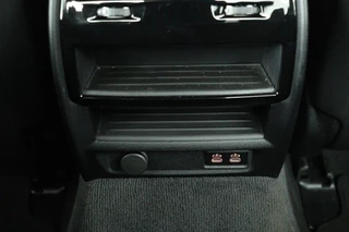 BMW 5 Serie BMW 5-serie 545e xDrive M Sport | Trekhaak | Adaptive cruise |  Stoel & stuurverwarming | Alcantara | Camera | Carplay | Sfeerverlichting | 19'' | Full LED | Park Assist - afbeelding nr 28