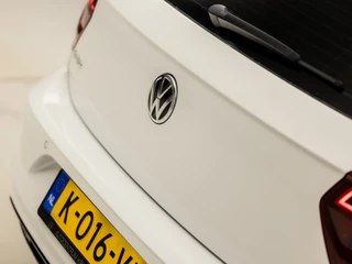 Volkswagen Polo Volkswagen Polo 1.0 TSI R-Line Sport (SCHUIFDAK, VIRTUAL COCKPIT, APPLE CARPLAY, GROOT NAVI, CLIMATE, SPORTSTOELEN, LED KOPLAMPEN, PARKEERSENSOREN, GETINT GLAS, NIEUWE APK, NIEUWSTAAT) - afbeelding nr 29