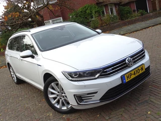 Volkswagen Passat Volkswagen Passat Variant TSI GTE 218PK / DSG automaat / Highline / LED - afbeelding nr 2