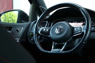 Volkswagen Golf Volkswagen Golf 7.5 GTI Performance / Vol Opties! / 245PK! / DSG / ACC / Pano / DynAudio / Virtual Cockpit / Navi / 19