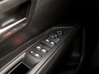 Peugeot 5008 (APPLE CARPLAY, GROOT NAVI, TREKHAAK, LEDEREN SPORTSTOELEN, 360 CAMERA, ADAPTIVE CRUISE, GETINT GLAS, PARKEERSENSOREN, NIEUWE APK, NIEUWSTAAT) - afbeelding nr 23