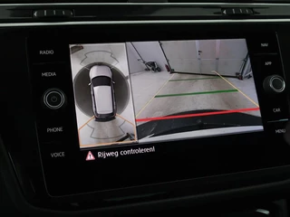 Volkswagen Tiguan Volkswagen Tiguan 1.5 TSI R-Line | DSG | 360 camera | Active Info |  Keyless | Adaptive cruise | Trekhaak | Full LED | Park Assist | Carplay | Navigatie - afbeelding nr 14