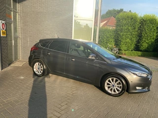 Ford Focus Ford Focus 1.0 Titanium incl. garantie en pechhulp - afbeelding nr 9