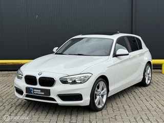 BMW 1 Serie 118i Sport Line PANORAMADAK | AUTOMAAT