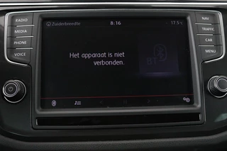 Volkswagen Tiguan Volkswagen Tiguan 1.4 TSI Connected Series | Trekhaak | Carplay |  Camera | Navigatie | Climate control | Park Assist | Climate control - afbeelding nr 19