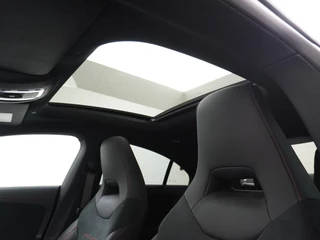 Mercedes-Benz CLA Mercedes-Benz CLA 250e AMG // Panoramadak // Memory // Sfeerverlichting // MultiBeam LED // Keyless // Night Pakket // Augmented Reality - afbeelding nr 13