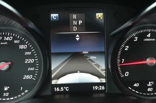 Mercedes-Benz C-Klasse Mercedes C-klasse Estate 180 AMG/Pano/Trekh/Distronic/Camera - afbeelding nr 22
