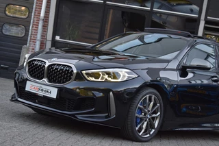 BMW 1 Serie BMW 1-serie M135i xDrive High Executive Pano Ambiance - afbeelding nr 39