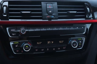 BMW 3 Serie BMW 3-serie Touring 318i Sportline / PANODAK / LED / PDC V+A / NAVI - afbeelding nr 9