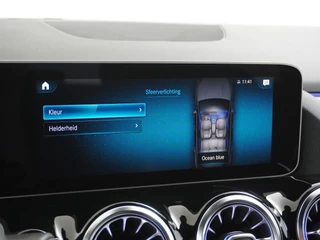 Mercedes-Benz GLA Mercedes-Benz GLA 200 AMG // Camera // Sfeerverlichting // Night Pakket // Augmented Reality // Carplay // 19