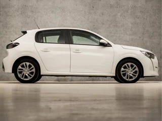Peugeot 208 Peugeot 208 1.2 PureTech Sport (APPLE CARPLAY, NAVIGATIE, 360 CAMERA, PARKEERSENSOREN, LM VELGEN, SPORTSTOELEN, CRUISE, LANE ASSIST, NIEUWE APK, NIEUWSTAAT) - afbeelding nr 4