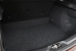 Volvo V40 Volvo V40 Cross Country 2.0 T4 Momentum | Automaat | Stoelverwarming |  Trekhaak | Camera | Full LED | Navigatie | Achterbankverwarming | Climate control - afbeelding nr 12