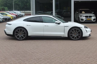 Porsche Taycan Porsche Taycan Performance 84 kWh / Panoramadak / 360Camera / Luchtvering / 20'' / Dodehoek / Stuurverwarming / Getint glas / Stoelverwarming / Warmtepomp - afbeelding nr 5