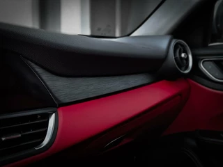 Alfa Romeo Giulia Alfa Romeo Giulia 2.0T Super | PANORAMADAK | KEYLESS | DNA | LANE ASSIST | VOL OPTIES! - afbeelding nr 54