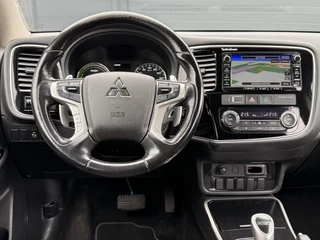 Mitsubishi Outlander Mitsubishi Outlander 2.0 PHEV Executive Edition Navi,Camera,Alcantara,Trekhaak,Stoelverkoeling,Stoelverwarming,Pdc V+A,Clima,Cruise,Dealer Onderhouden,Nieuwe Apk bij Aflevering - afbeelding nr 3