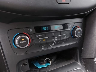 Ford Focus Ford Focus Wagon 1.0 EcoBoost 125pk Titanium | Origineel NL | Navi | Apple Carplay+Android Auto | Bi-Xenon | SONY Sound | Clima | Cruise | Keyless Entry | Pdc V+A+Assist+Camera | Privacy Glass | 17''lm - afbeelding nr 15