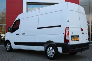 Renault Master Renault Master T33 2.3 dCi 135PK L2H2 WORK EDITION 3-ZITS | LINKER ZIJSCHUIFDEUR | TREKHAAK | NAVIGATIE | ACHTERUITRIJ CAMERA | PARKEER SENSOREN VOOR / ACHTER | AIRCO | CRUISE CONTROL | MISTLAMPEN VOOR | DODEHOEKDETECTIE | ALL SEASON BANDEN | - afbeelding nr 12