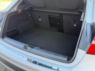 Mercedes-Benz GLA Mercedes-Benz GLA-klasse 180 Premium AMG WhiteArt - Iridium Silver - Nieuwstaat - afbeelding nr 29