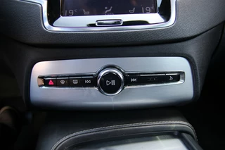 Volvo XC90 Volvo XC90 2.0 D5/AWD/PANO/Elktr Stoelen/Camera - afbeelding nr 35