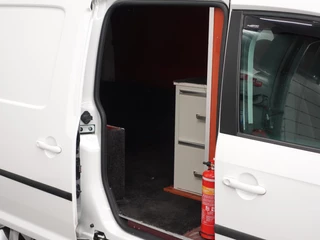 Volkswagen Caddy Volkswagen Caddy 150pk Automaat L2H1 Maxi Euro6 Parkeersensoren achter Cruise Control Airco 17