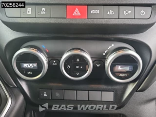 Iveco Daily Iveco Daily 35C18 3.0L Automaat Bakwagen Laadklep LED Navi Camera Airco Cruise Meubelbak Koffer Airco Cruise control - afbeelding nr 18