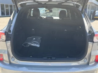 Ford Kuga Ford Kuga 2.5 PHEV ST-Line X 225pk | Black Pack | Elektrische Achterklep | Rode Remklauwen | Achteruitrijcamera | 20 inch velgen - afbeelding nr 9