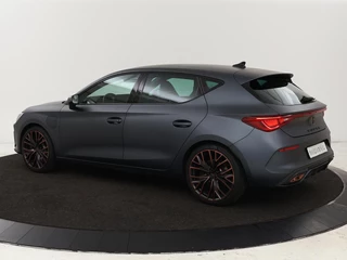 CUPRA Leon Cupra Leon 1.4 e-Hybrid VZ | 245pk | Stuurverwarming |  Navigatie | Sfeerverlichting | Full LED | Keyless | Sportstoelen | Magnetic Tech Matt | PHEV - afbeelding nr 2