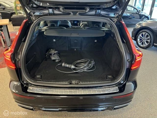 Volvo V60 Volvo V60 2.0 T6 Plug-in hybrid AWD Dark R-Design - afbeelding nr 13