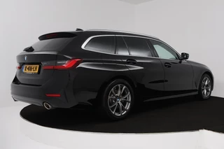 BMW 3 Serie BMW 3-serie Touring 318i Executive Edition (PARKEERSENSOREN, CRUISE CONTROL, NAVIGATIE, NL-AUTO, DEALER ONDERHOUDEN) - afbeelding nr 11