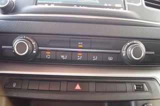 Opel Zafira Opel Zafira Zafira-e Combi 75kWh 8-persoons -NAVI-AIRCO-PDC- - afbeelding nr 24