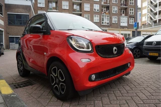 Smart Fortwo Verwarmd stuurwiel | Stoelverwarming |  Stoelverwarming | Cruise control | LED pakket | 15inch sportvelgen | Touchscreen Full Map Navigatie | BlueTooth interface | Mirrorlink/ Android Auto | Achteruitrijcamera | Parkeersensoren - afbeelding nr 31