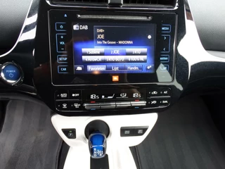 Toyota Prius Toyota Prius 1.8 Executive / Leder / HUD / JBL Dealer ond. - afbeelding nr 13