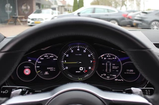 Porsche Panamera Porsche Panamera 2.9 4 E-Hybrid / Panoramadak / 360Camera / Achterasbesturing / Head-up / 21'' / Burmester / Softclose / Sportuitlaat / Sportdesign + Chrono / Keyless / DAB / ACC / Stoelventilatie - afbeelding nr 18