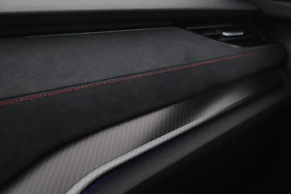 Škoda Octavia Skoda Octavia 1.4 TSI RS PHEV | Head-Up | Leder/Alcantara |  Stoel & stuurverwarming | Carplay | Sfeerverlichting | Massage | Memory | Adaptive cruise - afbeelding nr 35