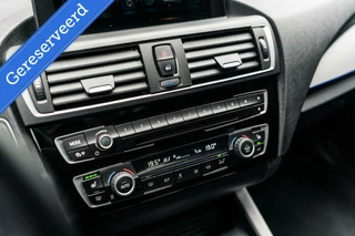 BMW 1 Serie BMW 1-serie M140i Alcantara Memory Dak Harman Kardon - afbeelding nr 40