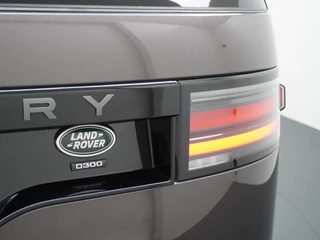 Land Rover Discovery Land Rover Discovery 3.0 D300 R-Dynamic SE 7p. NIEUW MODEL | PANO | 360 CAMERA | 7 PERSOONS - afbeelding nr 10
