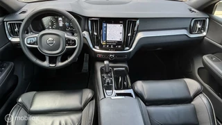Volvo V60 Volvo V60 2.0 T6 Plug-in hybrid AWD Plus Dark R-DESIGN - afbeelding nr 18