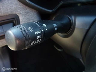 Renault Clio Renault Clio 1.6 E-Tech Hybrid 140 Luticia Intens Serie Limitee complete-auto - afbeelding nr 43