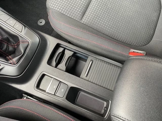 Ford Focus Ford Focus 1.0 ECOB. ST LINE. BNS NAV CRUISE CARPLAY STOELVW CAMERA PDC LMV - afbeelding nr 18