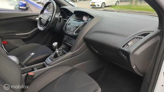 Ford Focus Ford Focus Wagon 1.0 ST-Line 2017 AIRCO VELGEN STOELVERW. NE APKMM STOELVEREMM - afbeelding nr 11